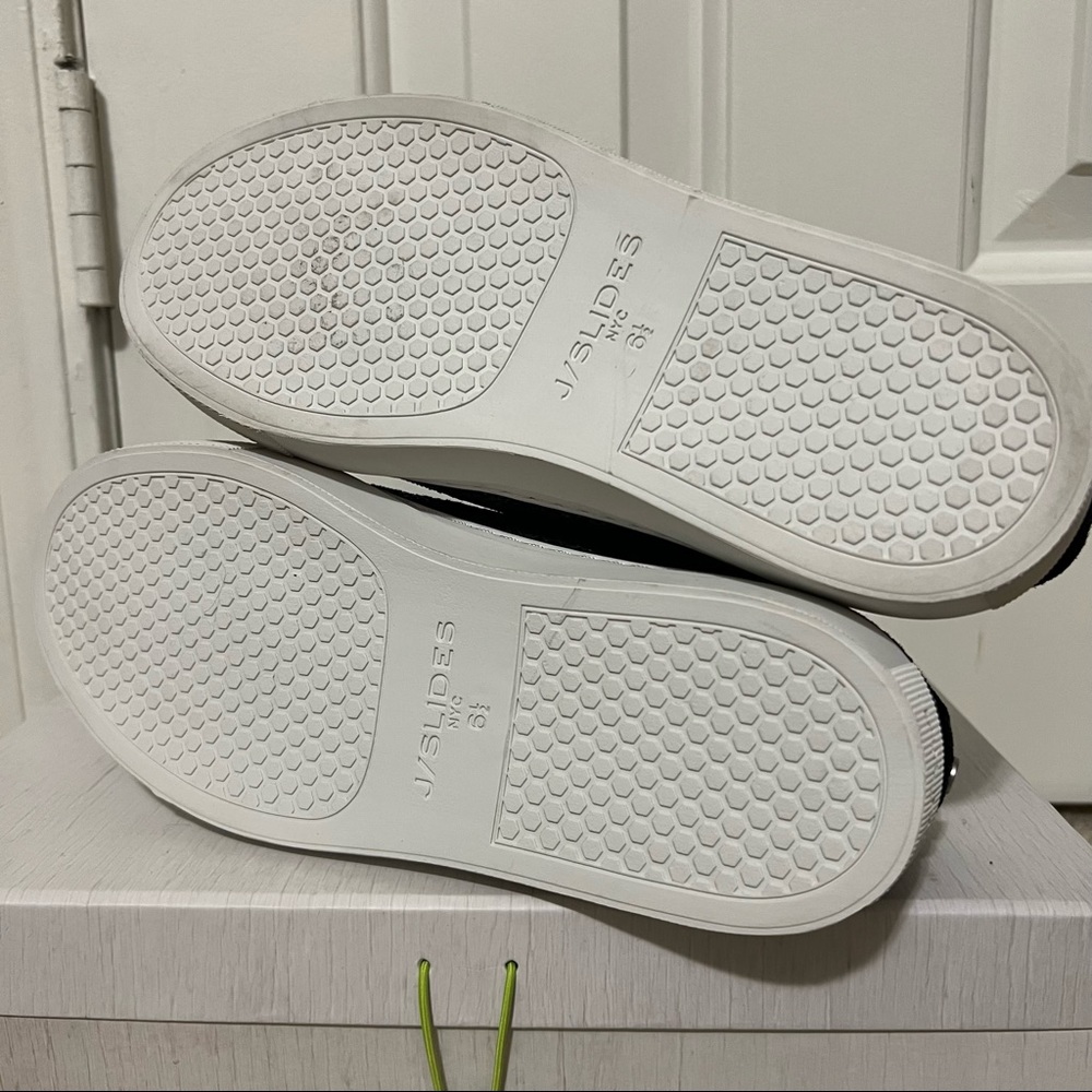 LAST CHANCE ⚫️ NWOT J/SLIDES 6.5 Metallic Sneakers ⚫️ - Picture 5 of 6
